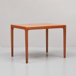 466916 Coffee table